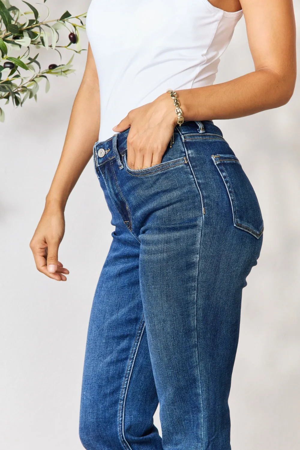 BAYEAS Cropped Straight Jeans