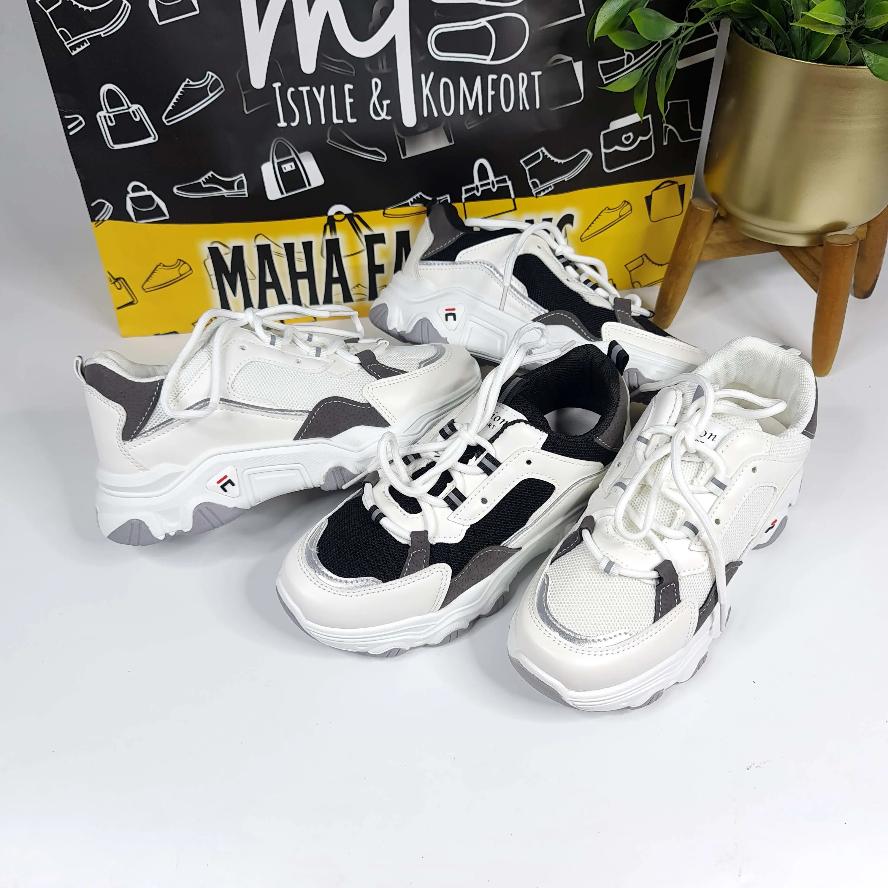 Contrast Women Sneakers