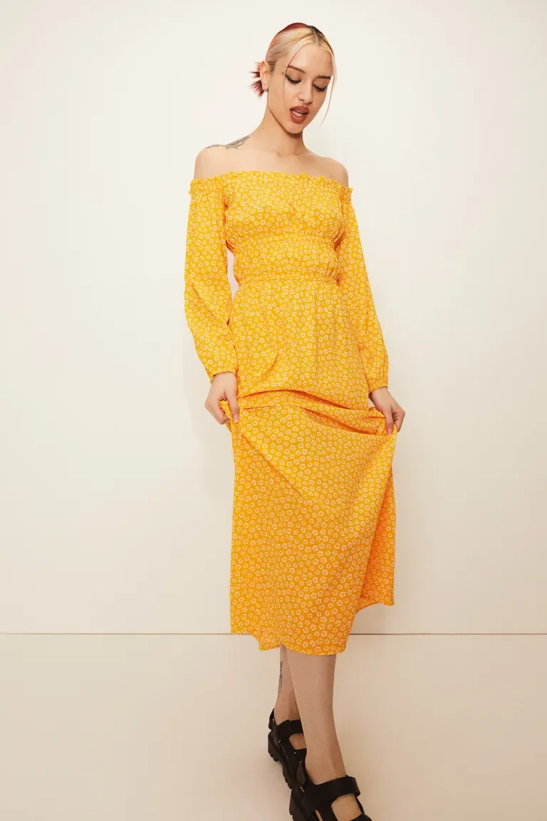 Crêpe off-the-shoulder dress