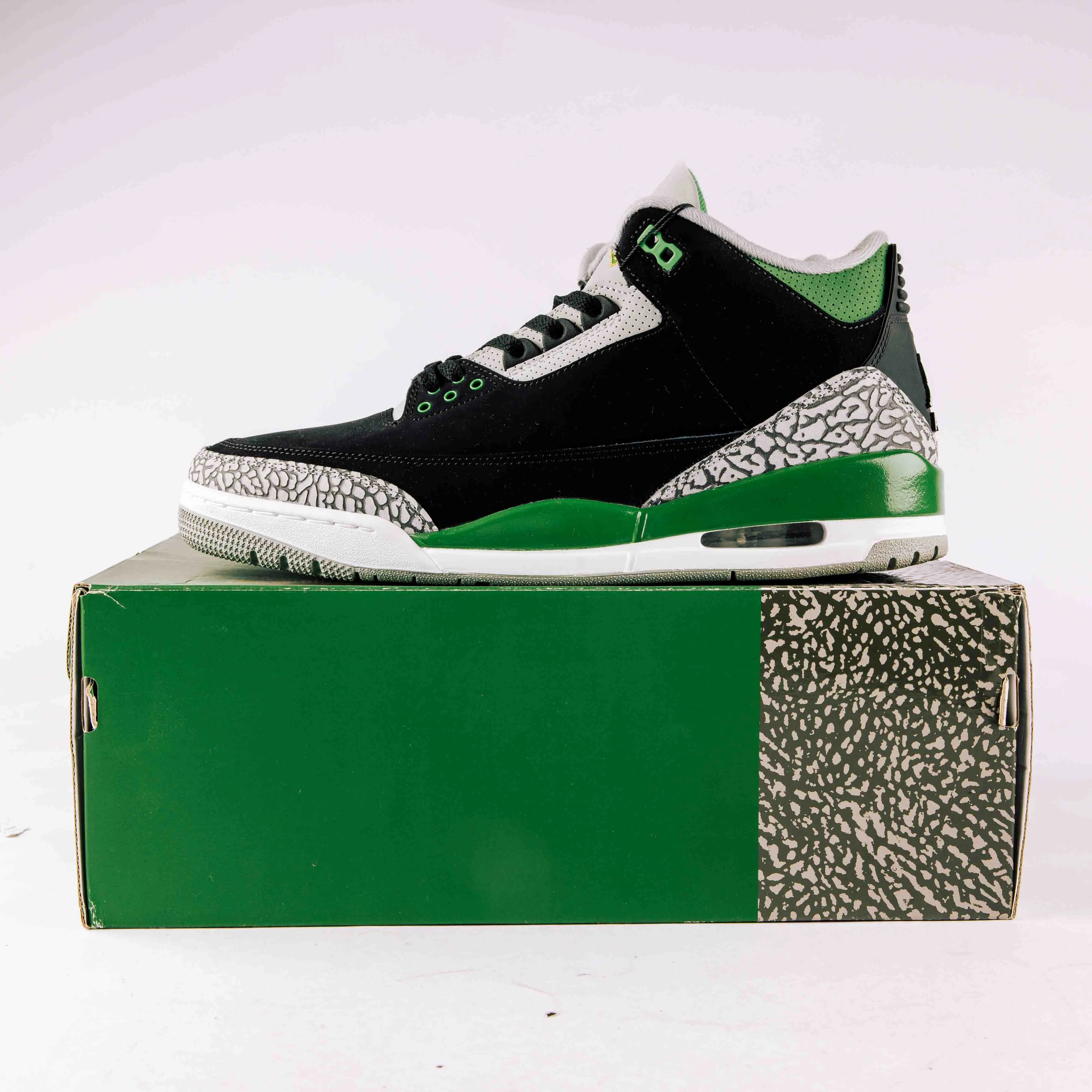 Jordan 3 Retro Pine Green - Used - 0836