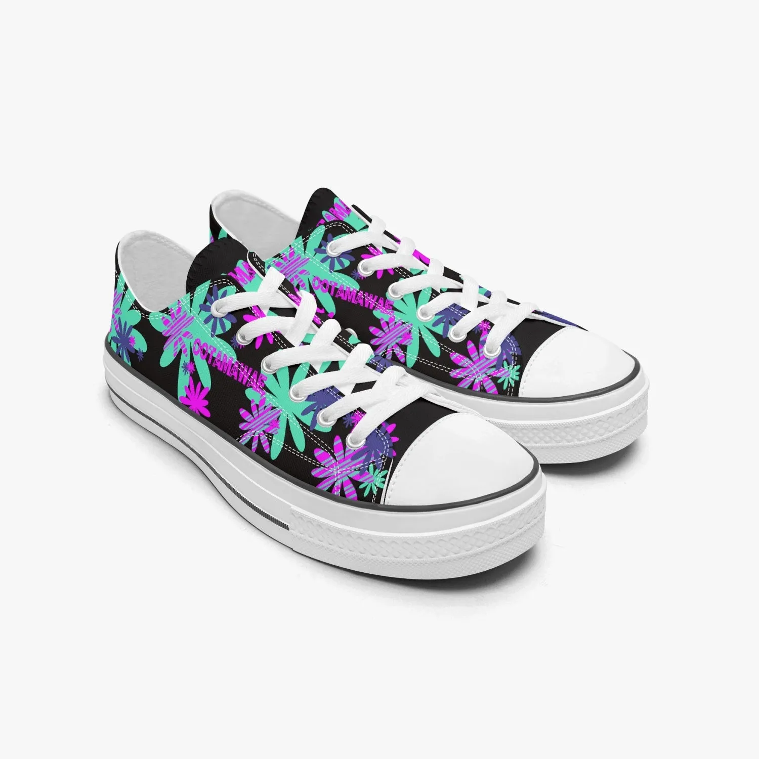 Low Canvas Shoes-Flowers on Black