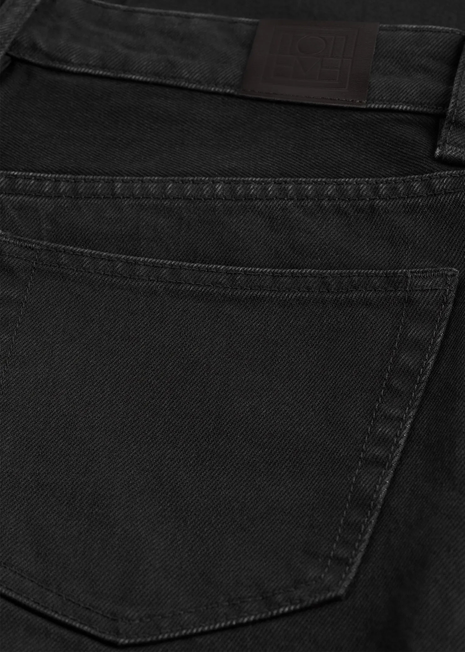 Low taper denim faded black