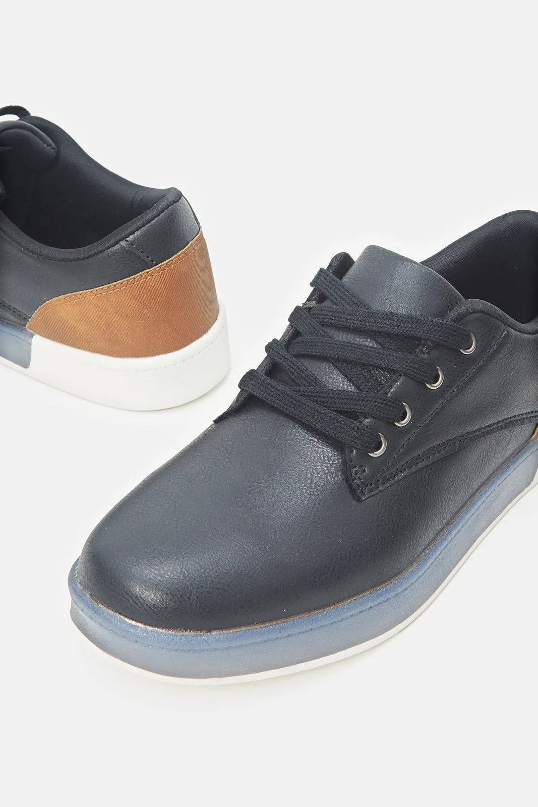 Men Black Plain Sneakers