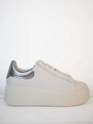 Moby Trainer White