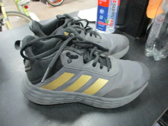 Used Adidas Light motion Size 3 Shoes