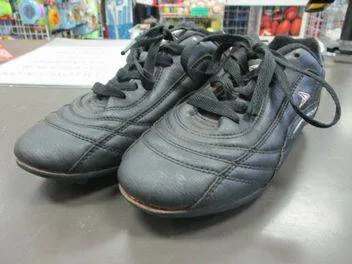 Used Power Soccer Cleats Sz 1.5