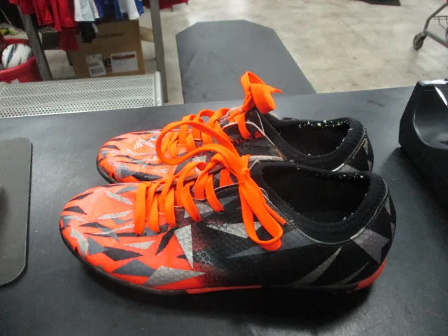 Used Tiebao Soccer Turf Soccer Shoes