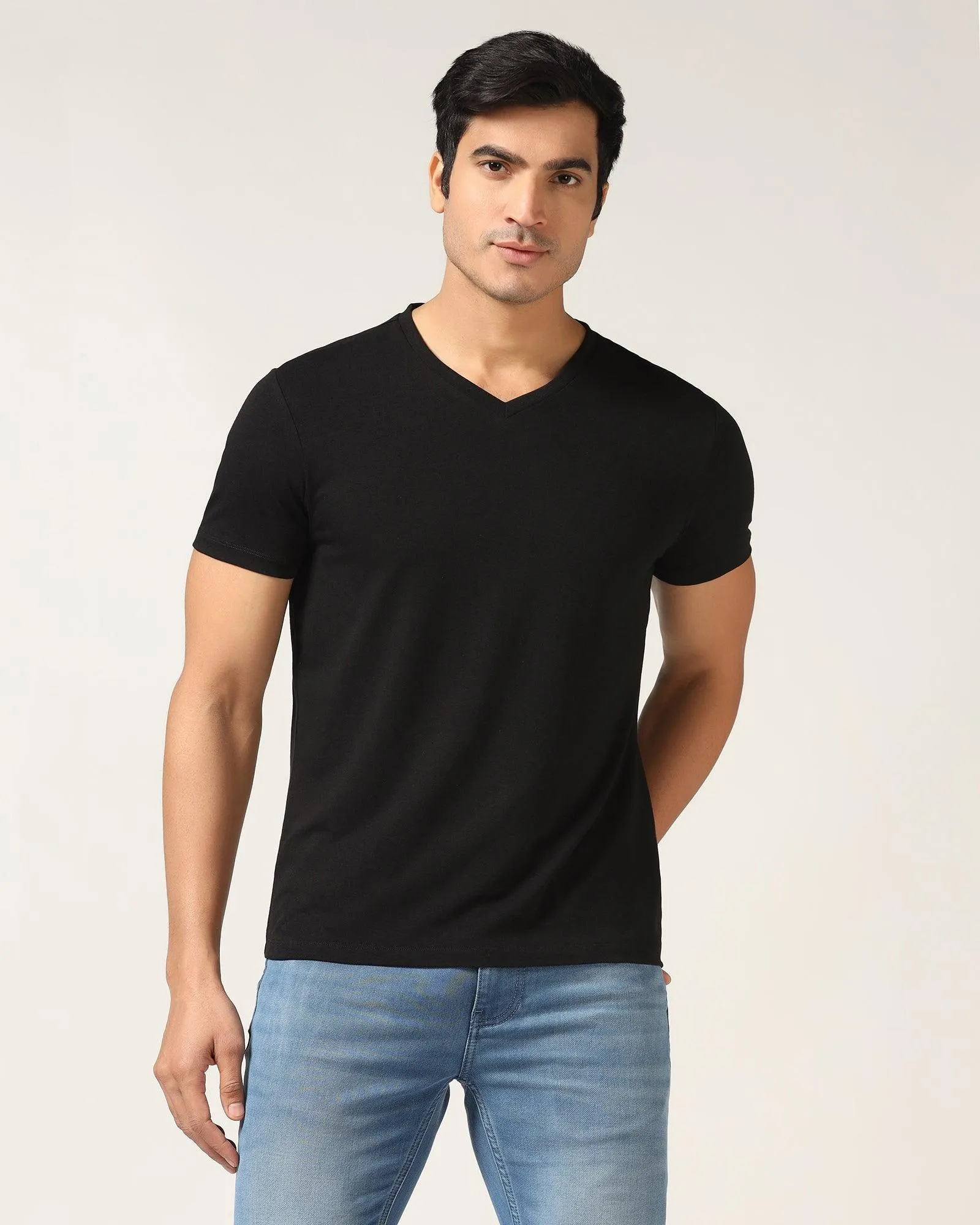 V-Neck Black Solid T-Shirt - Koi